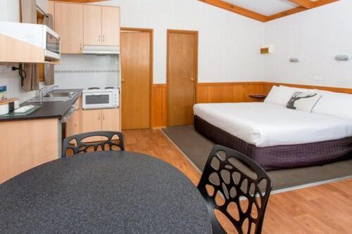 Big4 Melbourne Holiday Park Extérieur photo
